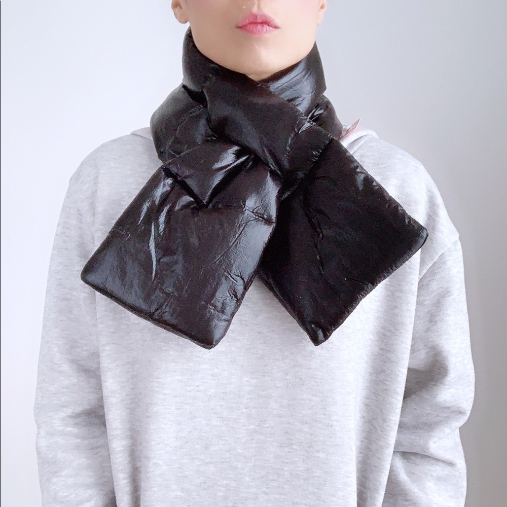 SLICK PUFFER NECK WARMER - Black - Picture 6 of 9